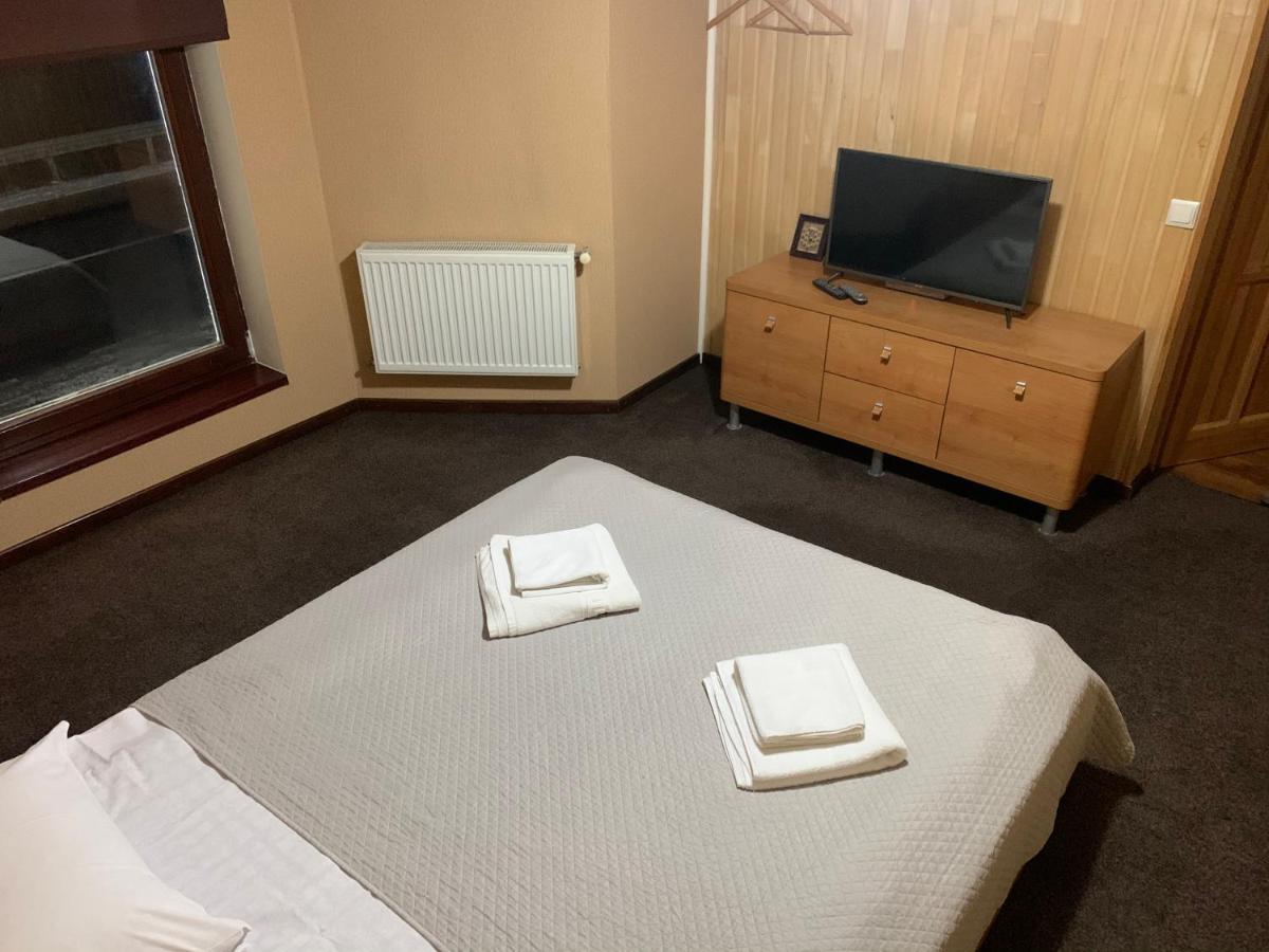 Tranzyt Motel Yablunytsia Buitenkant foto