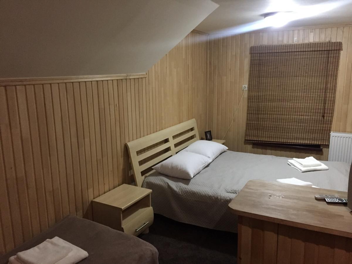 Tranzyt Motel Yablunytsia Buitenkant foto